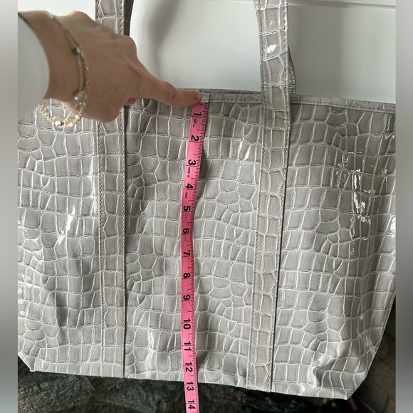 Walt Disney World XL Silver tote - Picture 2 of 10